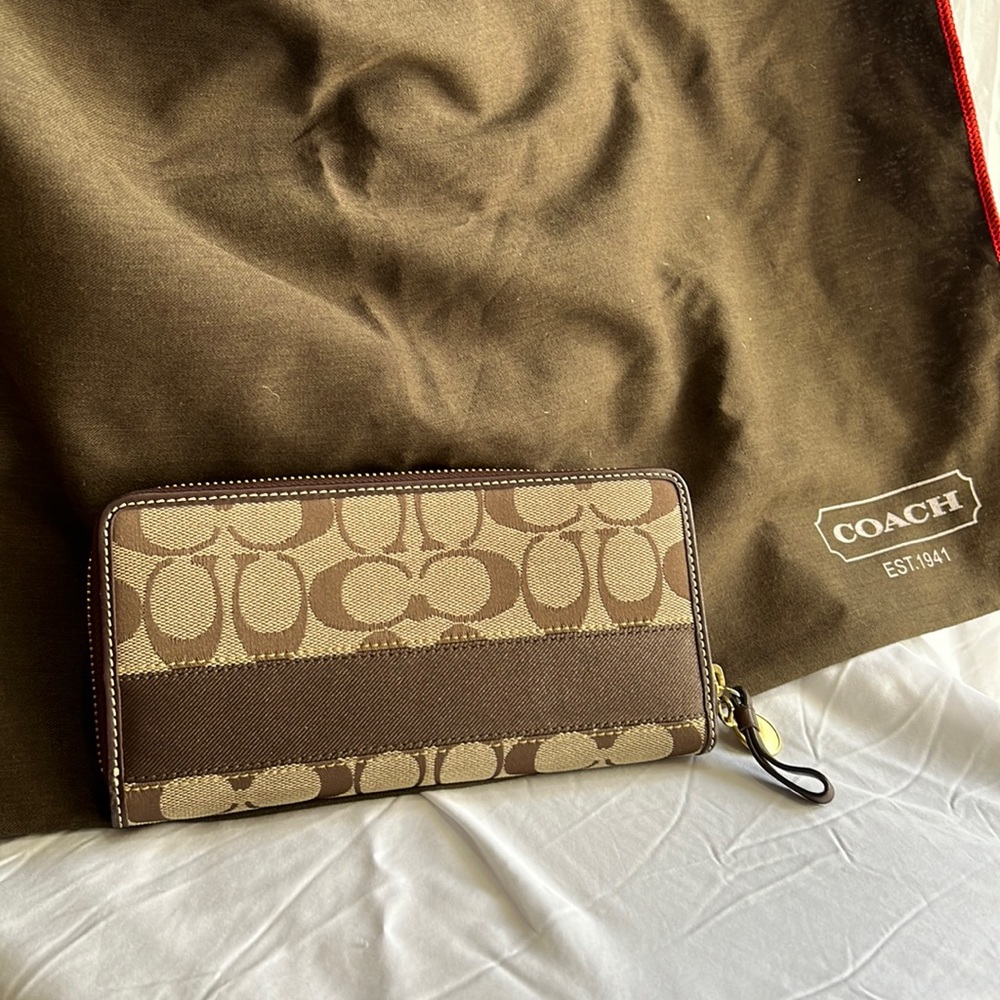 Coach wallet